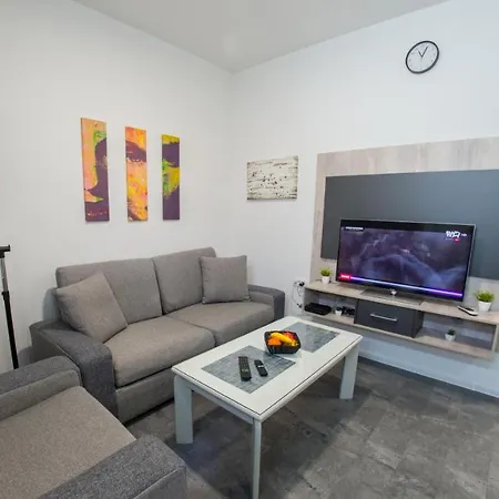 Cozy In Old Town - With Parking